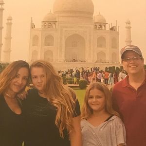 Meet your Posher, Laura